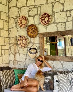 Pinar Altug feet photo thumbnail