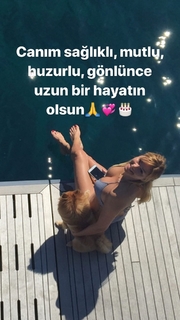 Pinar Altug feet photo thumbnail