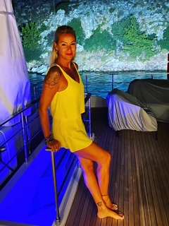 Pinar Altug feet photo thumbnail