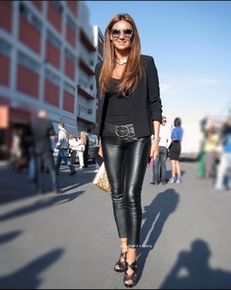 Pinar Altug feet photo thumbnail