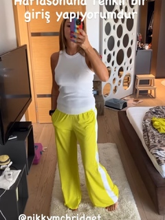 Pinar Altug feet photo thumbnail