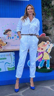 Pinar Altug feet photo thumbnail