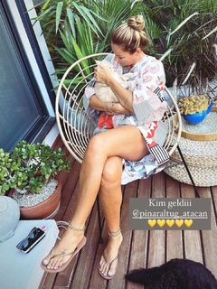 Pinar Altug feet photo thumbnail