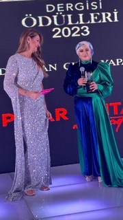 Pinar Altug feet photo thumbnail