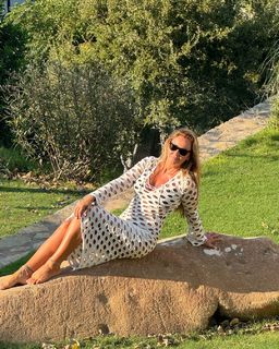 Pinar Altug feet photo thumbnail