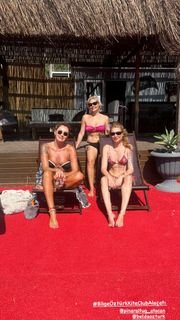 Pinar Altug feet photo thumbnail