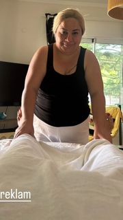 Pinar Altug feet photo thumbnail