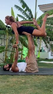 Pinar Altug feet photo thumbnail