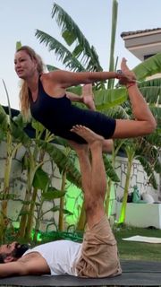 Pinar Altug feet photo thumbnail