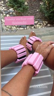 Pinar Altug feet photo thumbnail