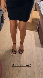 Pinar Altug feet photo thumbnail