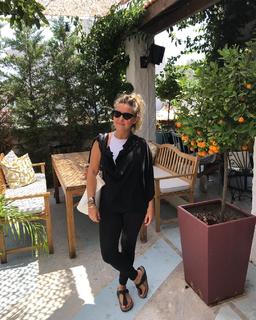 Pinar Aylin feet photo 1