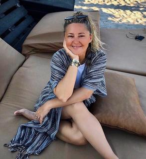 Pinar Aylin feet photo 9