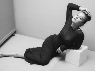 Pinar Deniz feet photo thumbnail