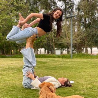 Pinar Deniz feet photo thumbnail