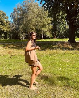 Pinar Deniz feet photo thumbnail
