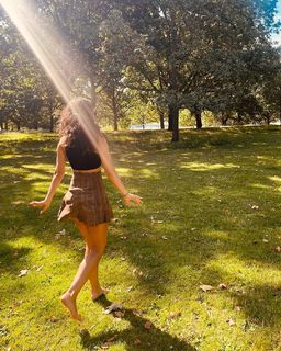 Pinar Deniz feet photo thumbnail