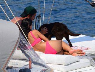 Pinar Deniz feet photo thumbnail