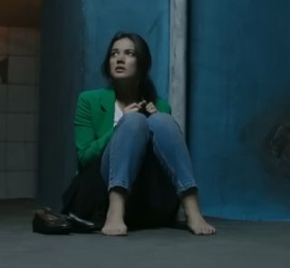 Pinar Deniz feet photo thumbnail