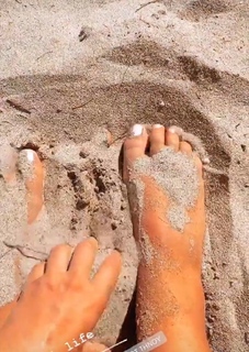 Pinelopi Plaka feet photo 4
