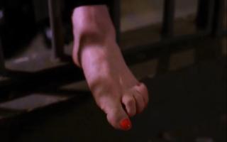 Piper Laurie feet photo 8