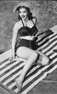 Piper Laurie feet photo 7