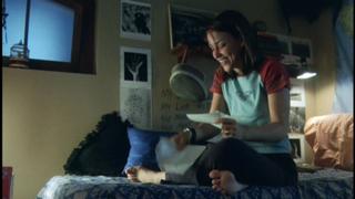 Piper Perabo feet photo thumbnail