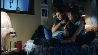 Piper Perabo feet photo thumbnail