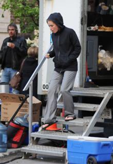 Piper Perabo feet photo thumbnail