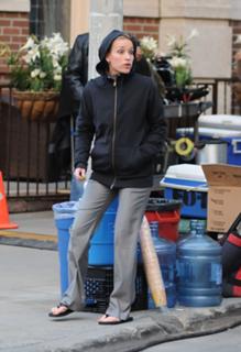 Piper Perabo feet photo thumbnail