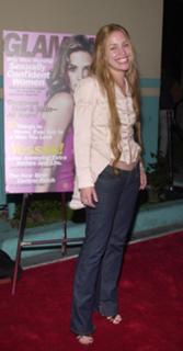 Piper Perabo feet photo thumbnail