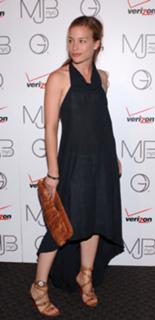 Piper Perabo feet photo thumbnail