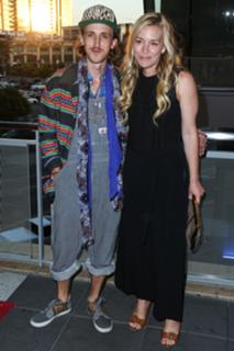 Piper Perabo feet photo thumbnail