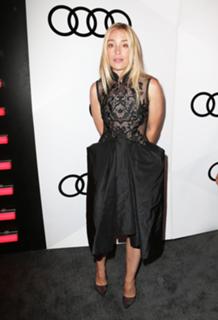 Piper Perabo feet photo thumbnail