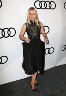 Piper Perabo feet photo thumbnail