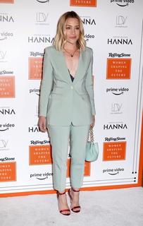 Piper Perabo feet photo thumbnail
