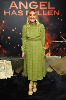 Piper Perabo feet photo thumbnail
