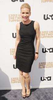 Piper Perabo feet photo thumbnail