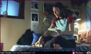 Piper Perabo feet photo thumbnail