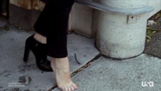Piper Perabo feet photo thumbnail
