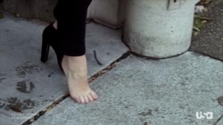 Piper Perabo feet photo thumbnail