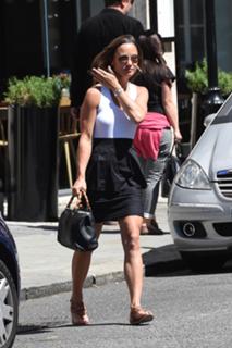 Pippa Middleton feet photo thumbnail