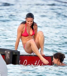 Pippa Middleton feet photo thumbnail