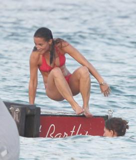 Pippa Middleton feet photo thumbnail
