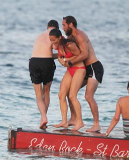 Pippa Middleton feet photo thumbnail