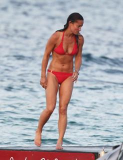 Pippa Middleton feet photo thumbnail
