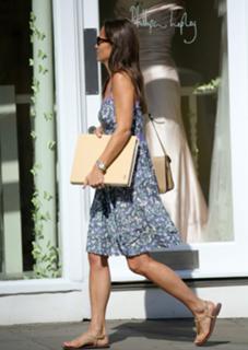 Pippa Middleton feet photo thumbnail