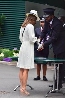 Pippa Middleton feet photo thumbnail