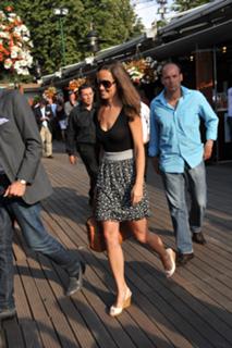 Pippa Middleton feet photo thumbnail