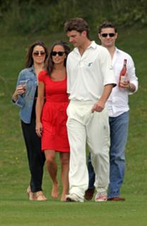 Pippa Middleton feet photo thumbnail